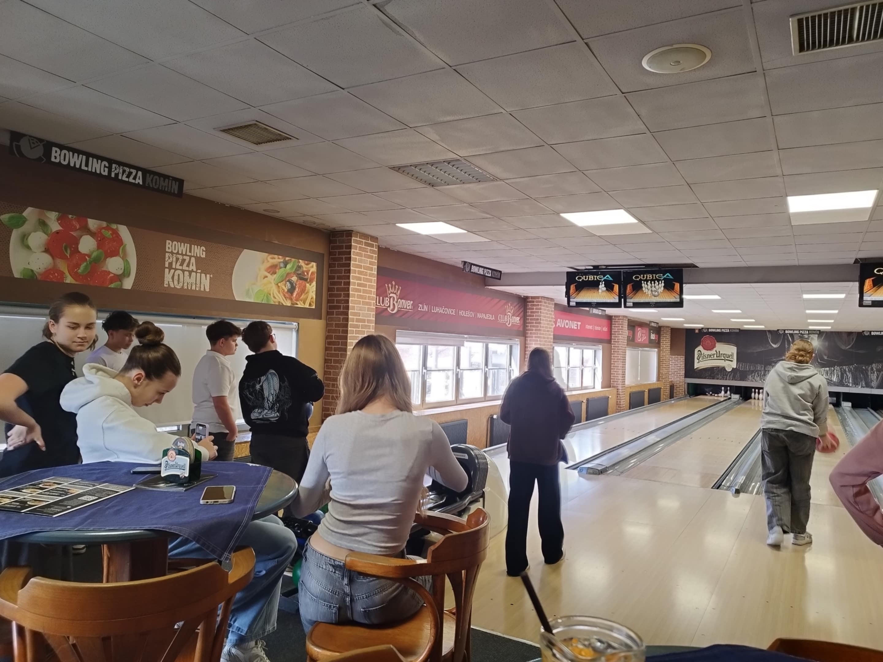 Turnaj v bowlingu se blíží ke konci