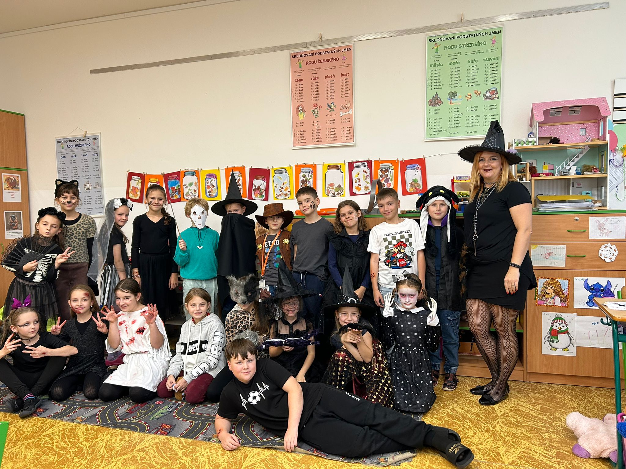 ŠD - Halloweenský rej ve školní tělocvičně