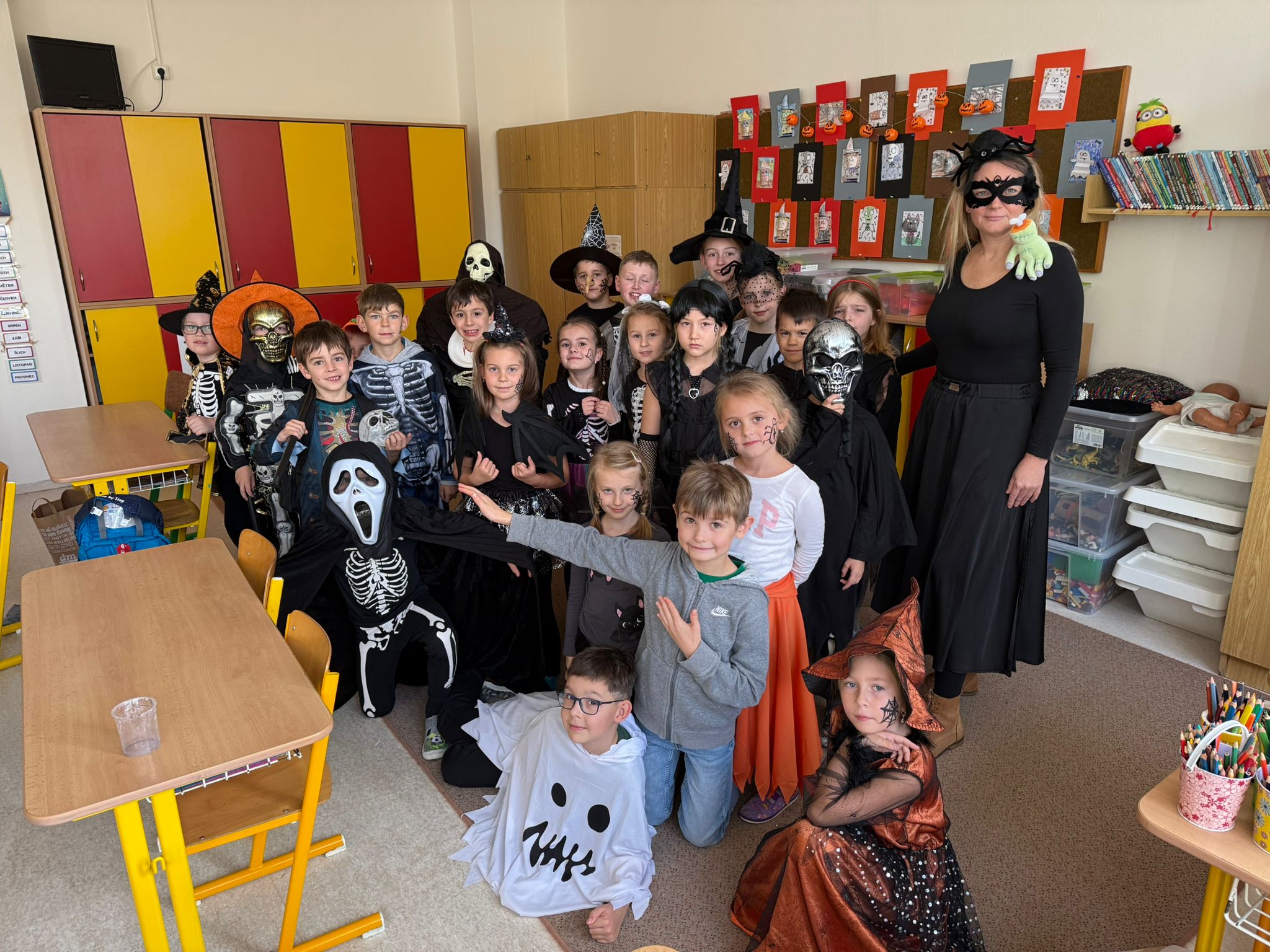 ŠD - Halloweenský rej ve školní tělocvičně
