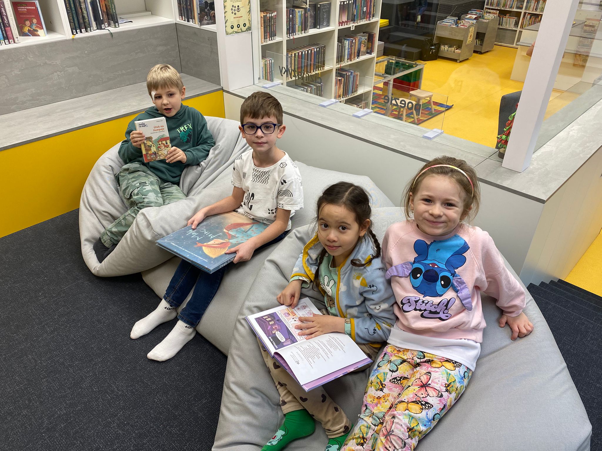 ŠD - Vánoční program v knihovně 2. a 6. oddělení 