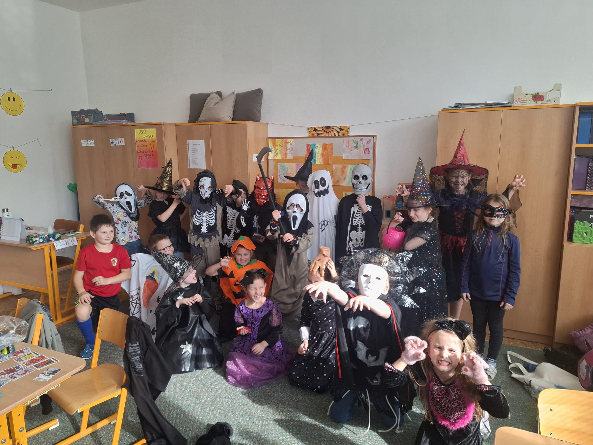 ŠD - Halloweenský rej ve školní tělocvičně