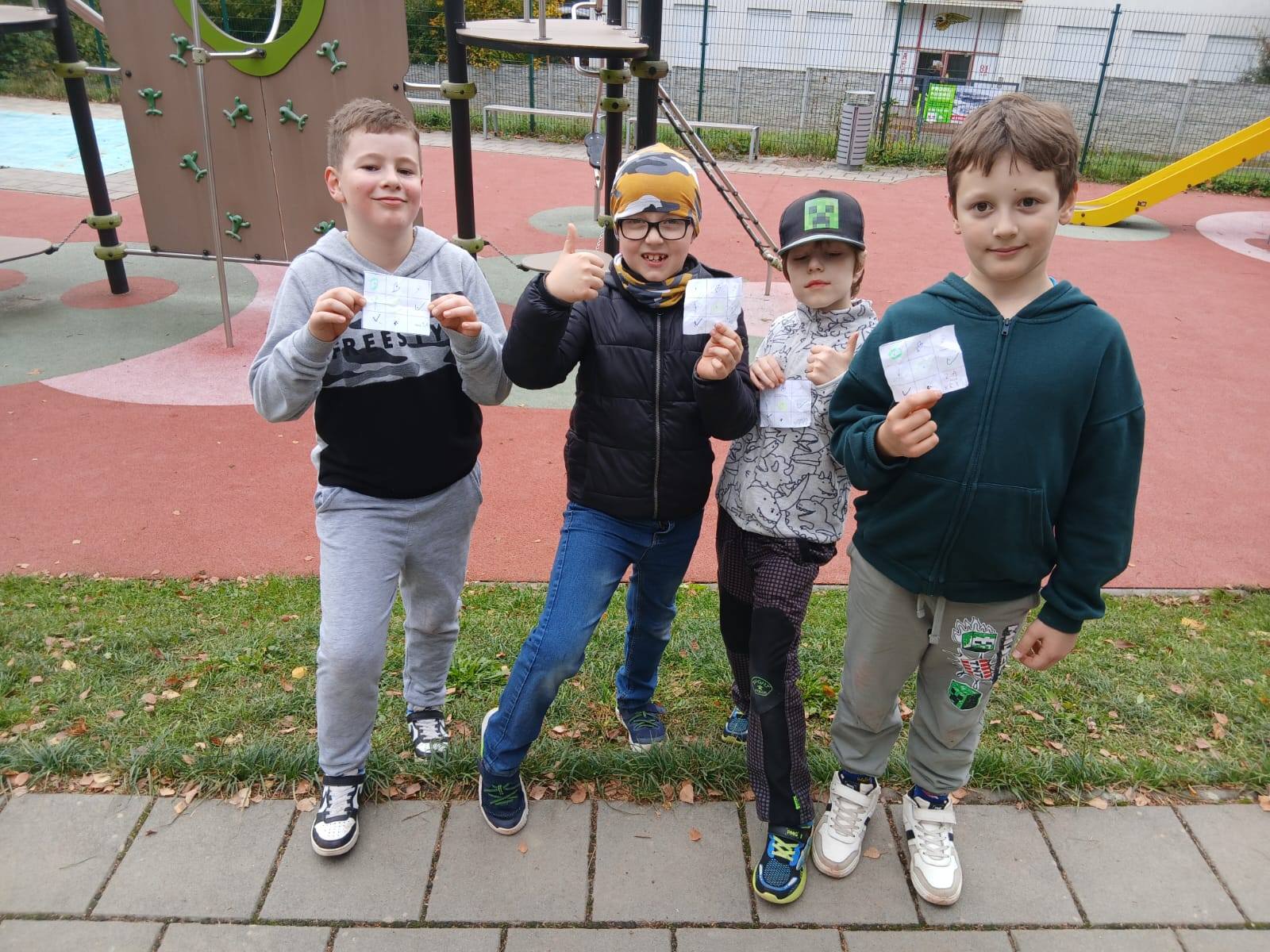 ŠD - Jablíčkobraní na školním hřišti