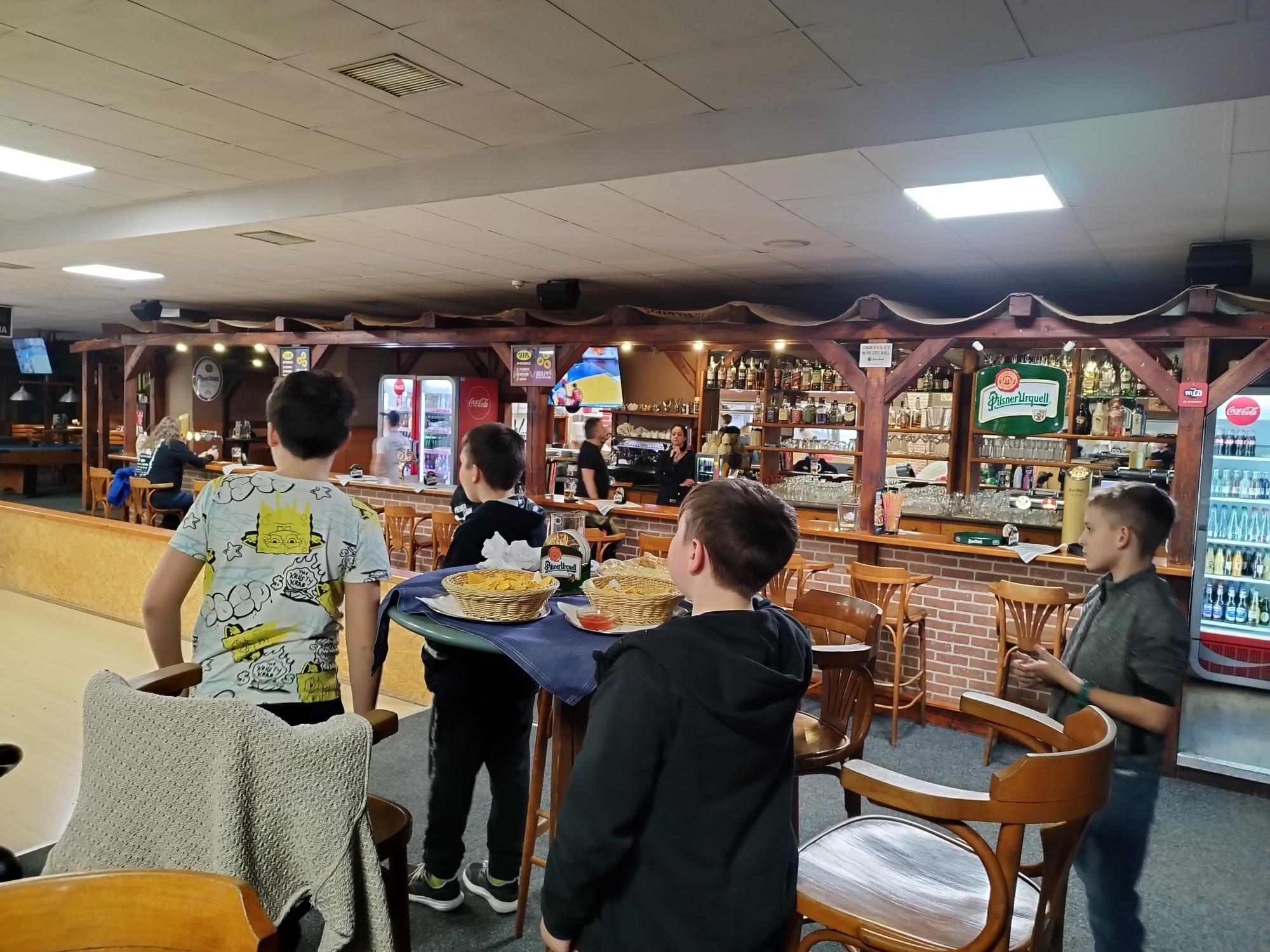 Další body se nám hromadí – turnaj tříd v bowlingu