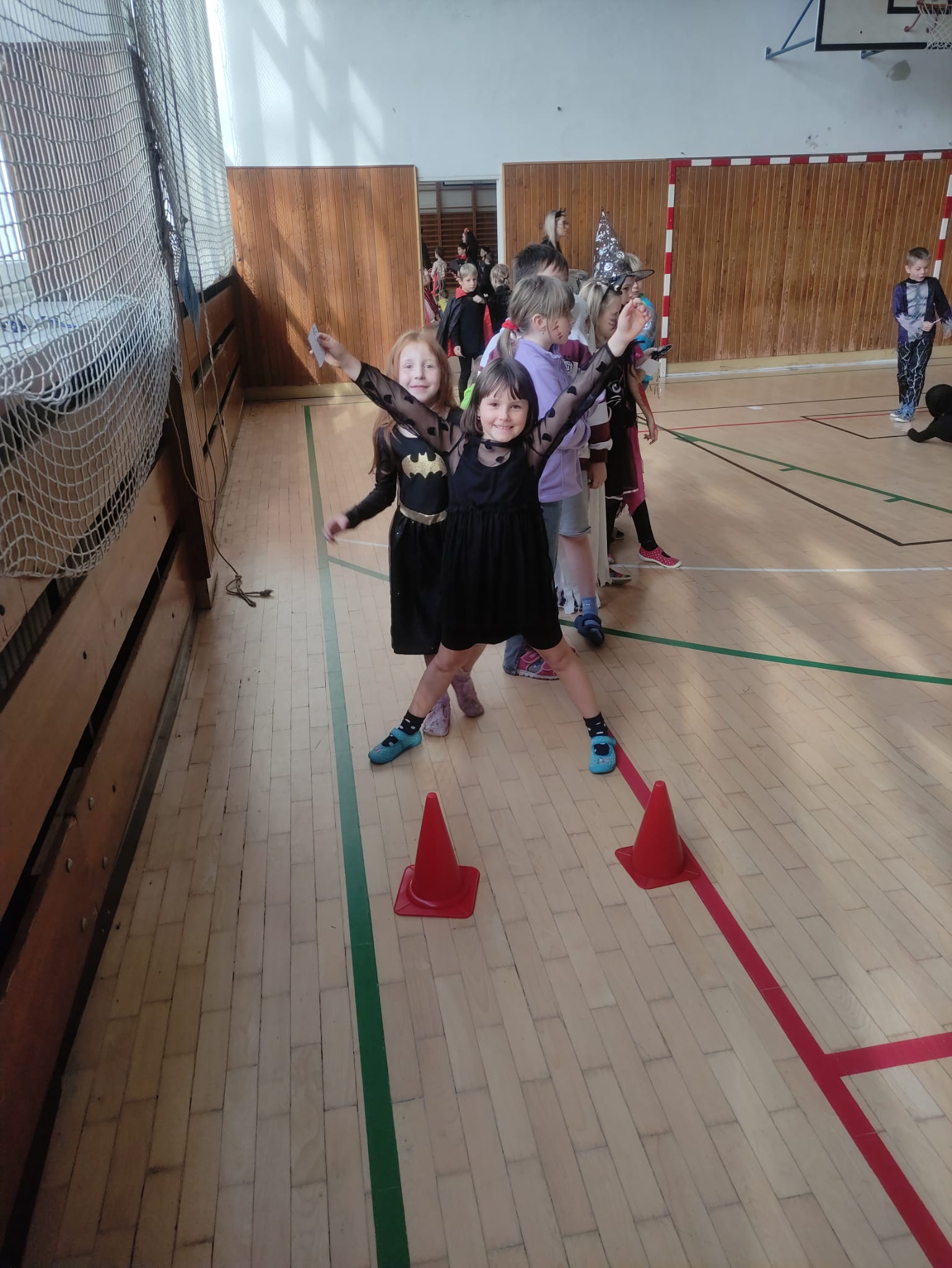 ŠD - Halloweenský rej ve školní tělocvičně