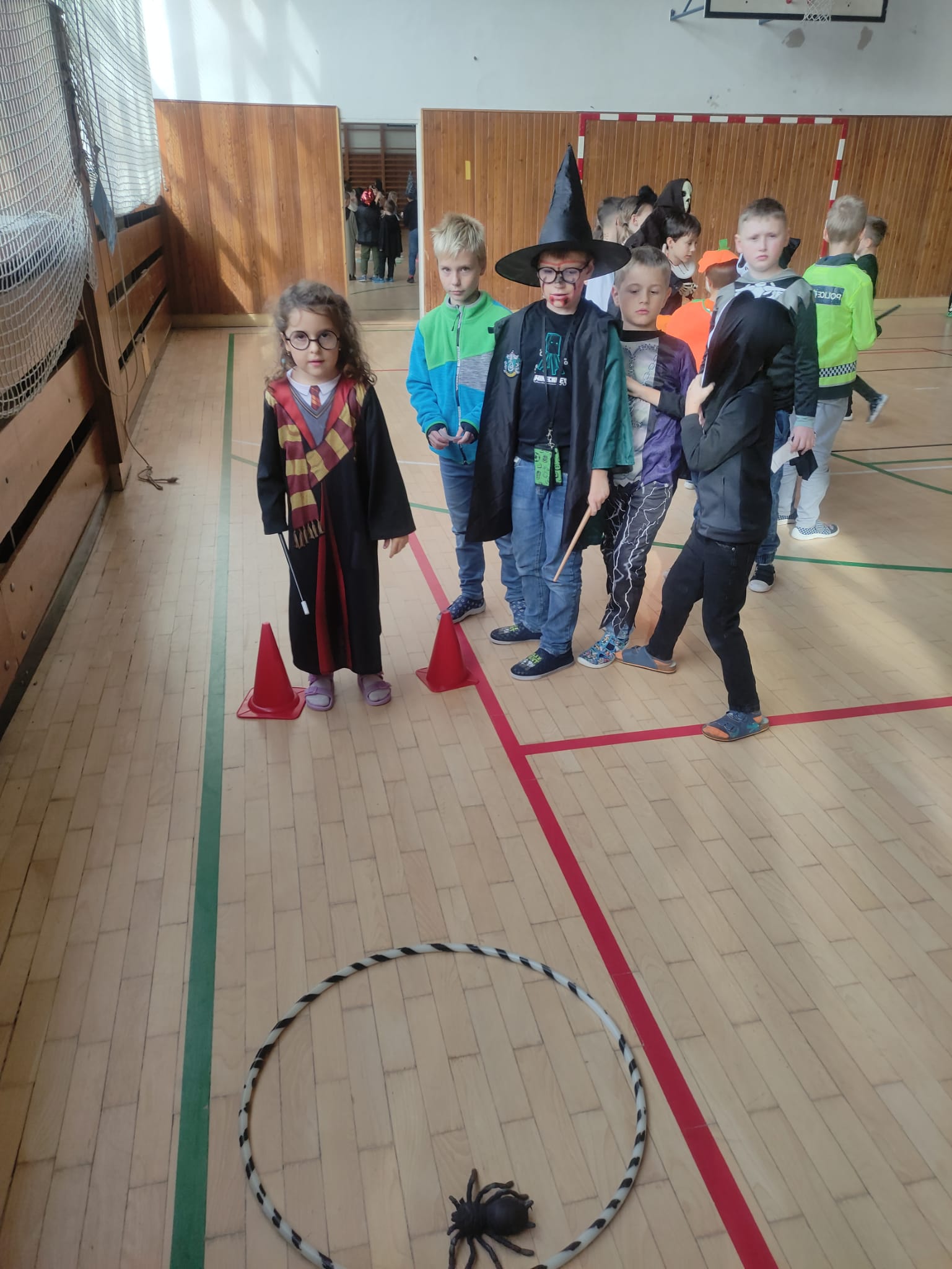 ŠD - Halloweenský rej ve školní tělocvičně