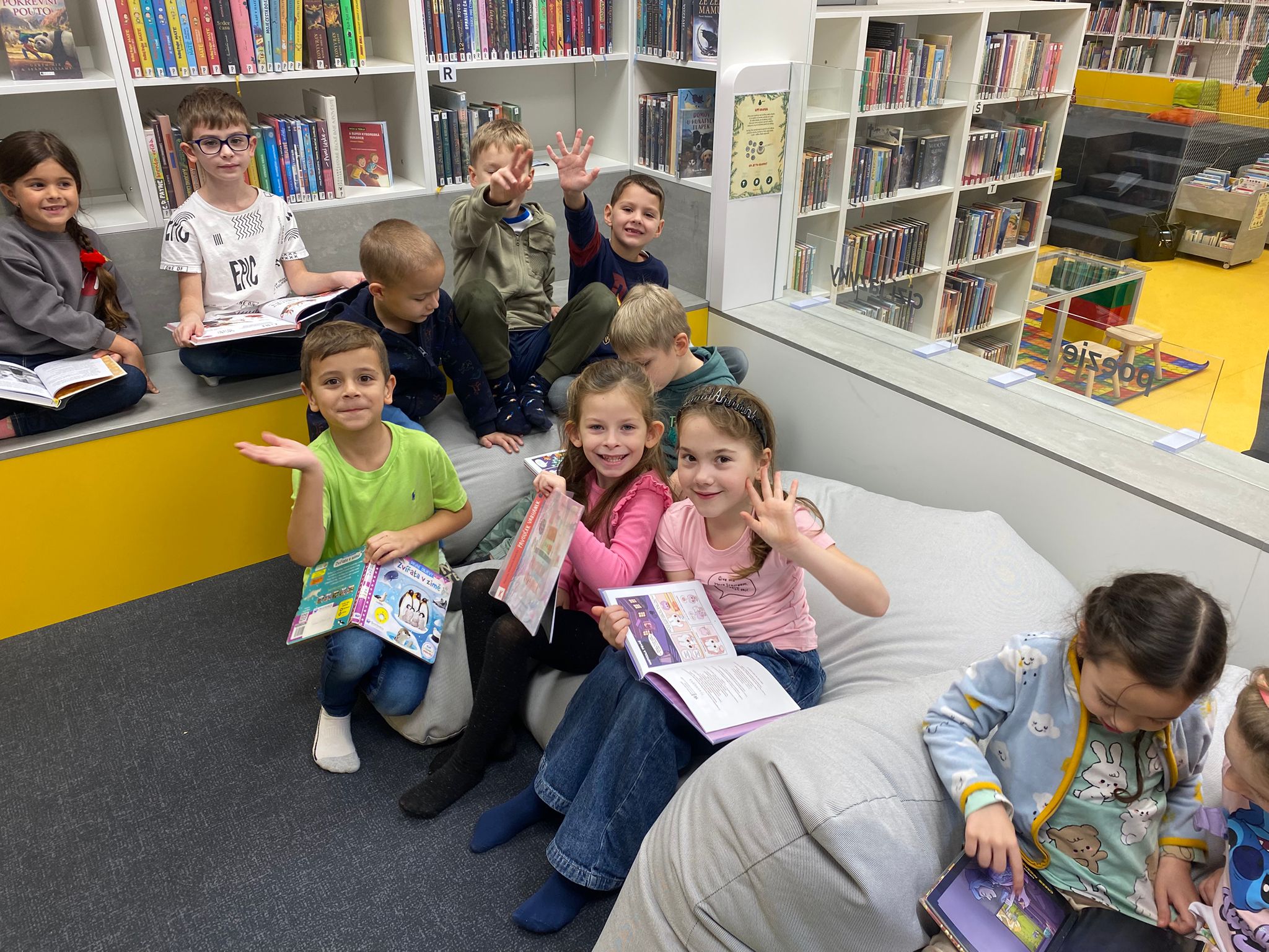 ŠD - Vánoční program v knihovně 2. a 6. oddělení 